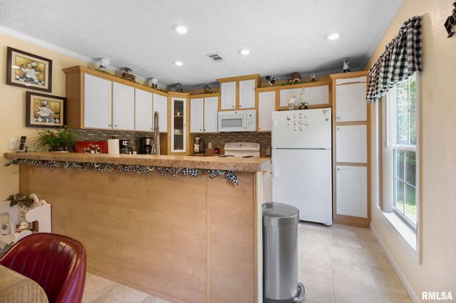 205 Sassie Ln, House other with 3 bedrooms, 2 bathrooms and null parking in Herrin IL | Image 8