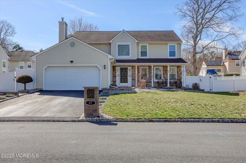 27 Spruce Hollow Dr, Howell, NJ, 07731-3426 | Card Image