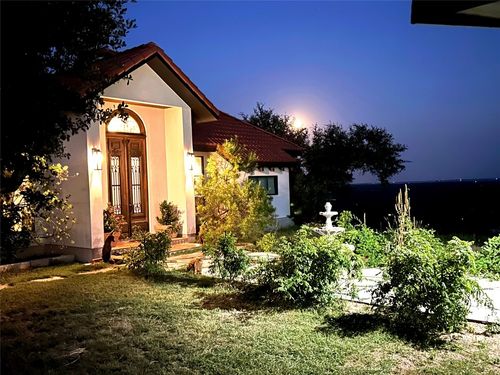 1801 Montell Rd, Wimberley, TX, 78676-9707 | Card Image