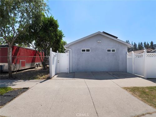 10018 N Aqueduct Ave, North Hills, CA, 91343 | Card Image