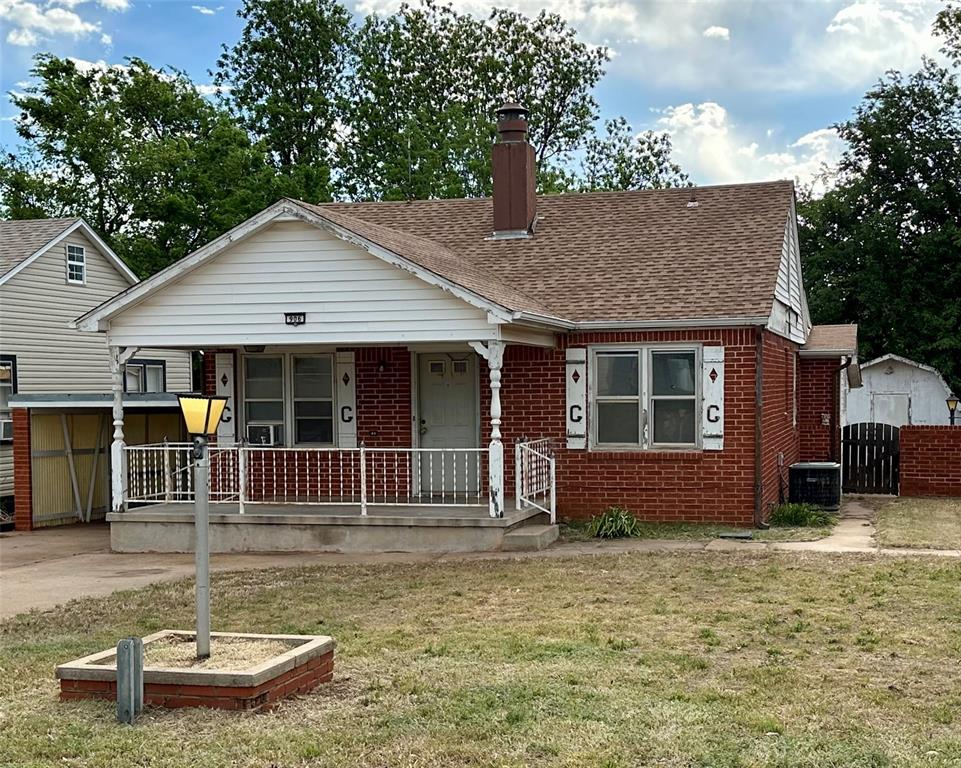 Walker Ave, Elk City, OK 73644