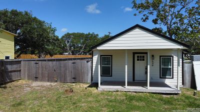 648 S 9 Th, House other with 3 bedrooms, 2 bathrooms and null parking in Aransas Pass TX | Image 1