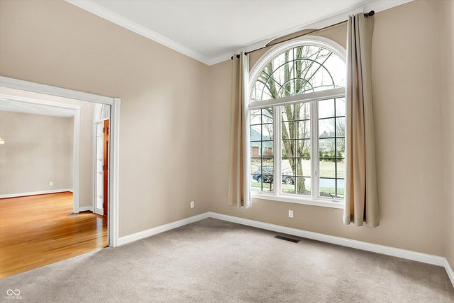 Living Rm looking towards front door | Image 7