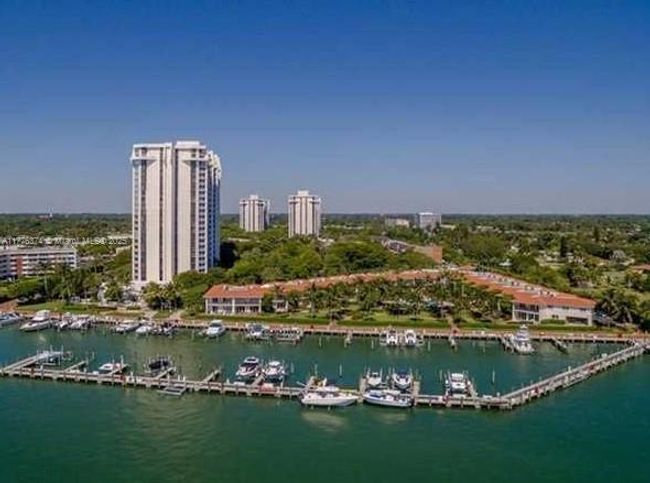 APT-2001 - 4000 Towerside Ter, Condo with 2 bedrooms, 2 bathrooms and null parking in Miami FL | Image 66