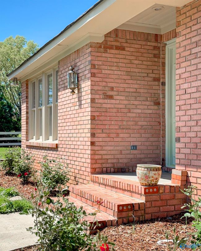 2108 Chapel Hill Rd Sw, House other with 4 bedrooms, 3 bathrooms and null parking in Decatur AL | Image 8