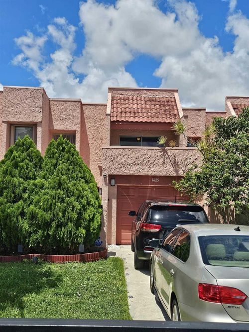 7-1625 Nw 58th Avenue, Lauderhill, FL, 33313 | Card Image