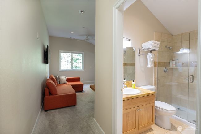 402 - 360 Knechtel Way Ne, Condo with 0 bedrooms, 1 bathrooms and null parking in Bainbridge Island WA | Image 5
