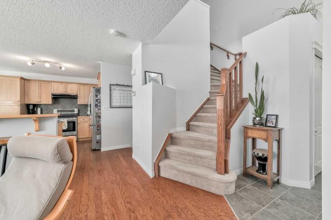 117 Royal Birch Mews Nw, Home with 3 bedrooms, 3 bathrooms and 4 parking in Calgary AB | Image 13
