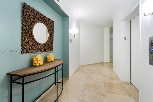 405-300 S Pointe Dr, Miami Beach, FL, 33139-7339 | Card Image