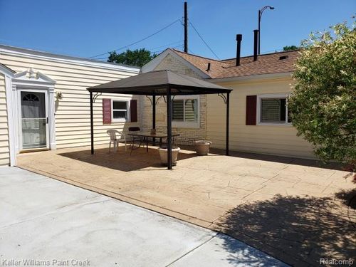 5615 John R Rd, Troy, MI, 48085-3858 | Card Image