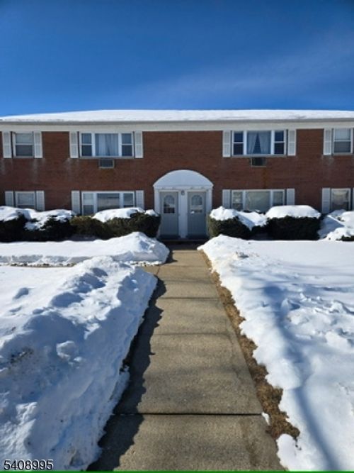 45 Manchester Ct, Wayne, NJ, 07470-3392 | Card Image