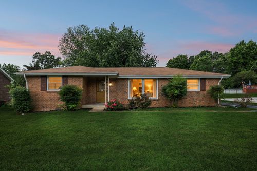 209 Pleasant Hill Dr, Springfield, TN, 37172-3452 | Card Image