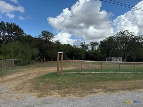 408 W South St, Victoria, TX, 77901 | Card Image