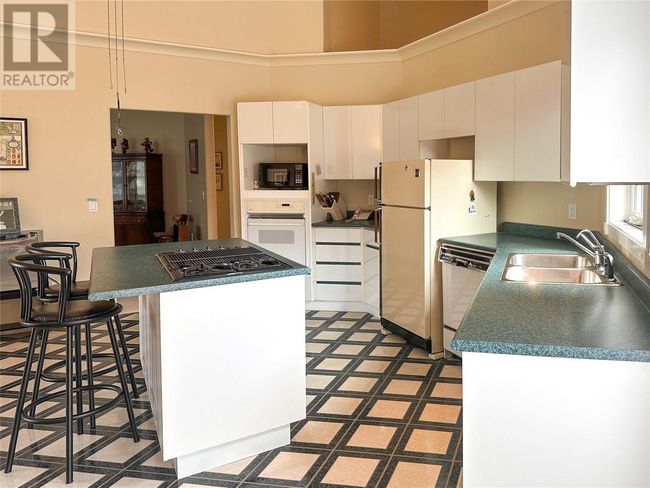 118 - 45 Hudson's Bay Trail, Townhouse with 3 bedrooms, 3 bathrooms and 2 parking in Kamloops BC | Image 4