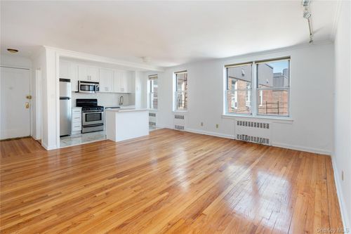 6h-6505 Yellowstone Blvd, Forest Hills, NY, 11375-1766 | Card Image