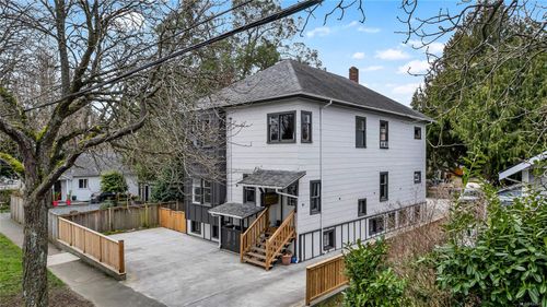 2512 Fernwood Rd, Victoria, BC, V8T2Z9 | Card Image