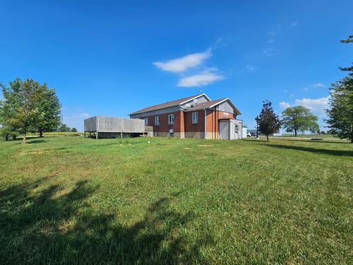 18015 N 2100 East Rd, Pontiac, IL, 61764-3517 | Card Image