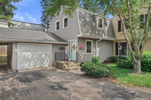 26 Whitcomb Cir, Madison, WI, 53711-2631 | Card Image