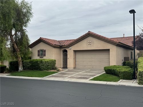 14 Hunt Valley Trl, Henderson, NV, 89052-6674 | Card Image