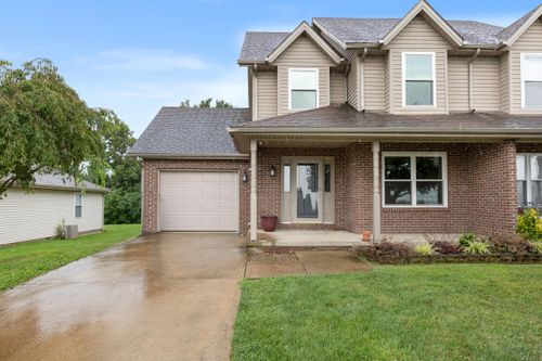 105 Bay Hill Dr, Winchester, KY, 40391-8545 | Card Image