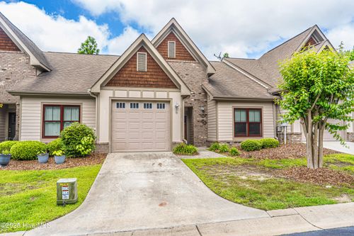 25 Elk Ridge Ln, Southern Pines, NC, 28387-5173 | Card Image