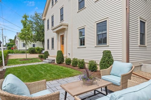 --36 Broadway, Rockport, MA, 01966-1567 | Card Image