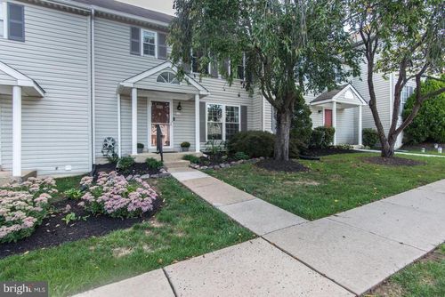 115 Village Dr, SCHWENKSVILLE, PA, 19473-1779 | Card Image