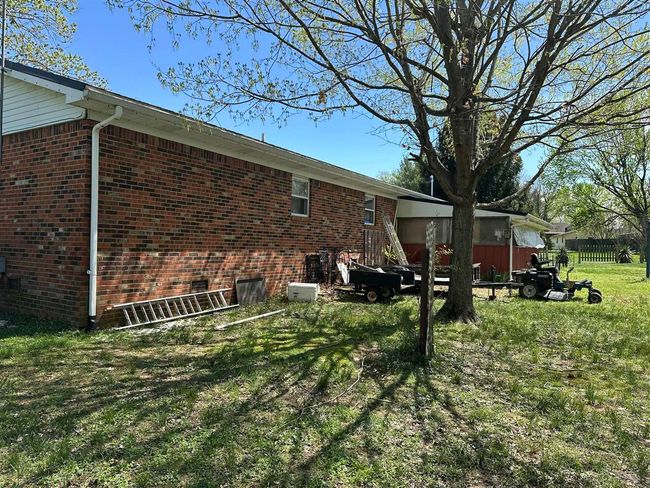 105 Huyton Pl, Home with 2 bedrooms, 2 bathrooms and null parking in Russellville KY | Image 12