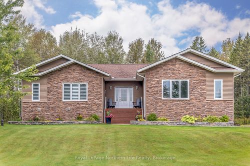 805 Evansville Dr, Sturgeon Falls, ON, P2B2K5 | Card Image