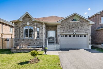 39 Claxton Cres, House other with 3 bedrooms, 2 bathrooms and 3 parking in Lindsay ON | Image 1