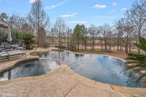 38 Golf Club Dr, Haughton, LA, 71037-8609 | Card Image