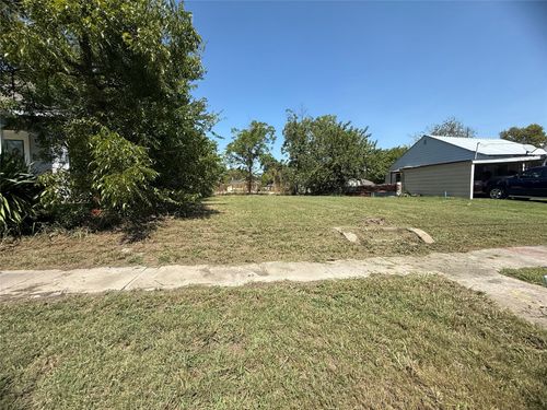 2006 Oneal St, Greenville, TX, 75401-5360 | Card Image