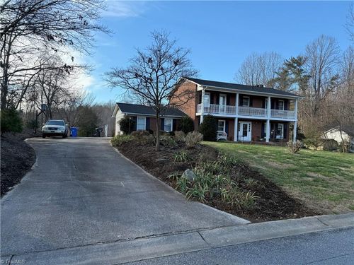 711 Colonial Dr, North Wilkesboro, NC, 28659-3929 | Card Image