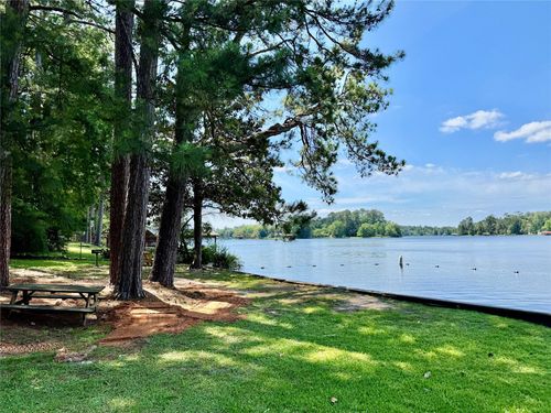 417 Sir Robert Burns Dr, Woodville, TX, 75979-7826 | Card Image