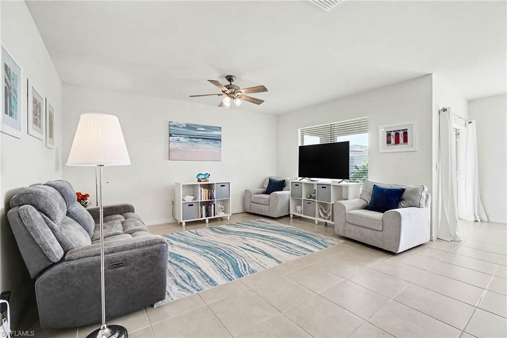Residential in CAPE CORAL 3