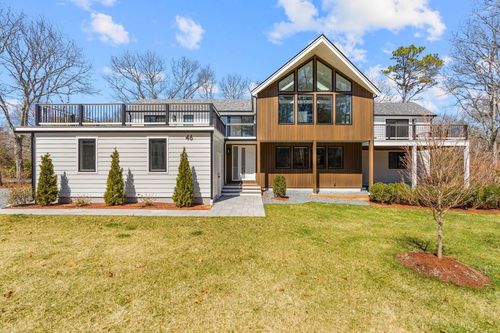 46 Greensward Cir, Mashpee, MA, 02649-4147 | Card Image