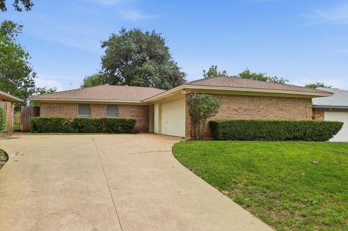 7208 Misty Meadow Dr S, Fort Worth, TX, 76133-7117 | Card Image