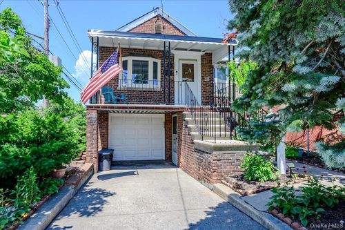 2827 Philip Avenue, New York, NY, 10465 | Card Image