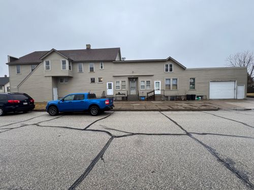 1729 S 12th St, Sheboygan, WI, 53081-5814 | Card Image