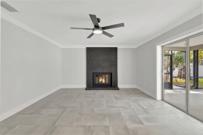 208 Sw Langfield Ave, House other with 3 bedrooms, 2 bathrooms and null parking in Port St. Lucie FL | Image 12