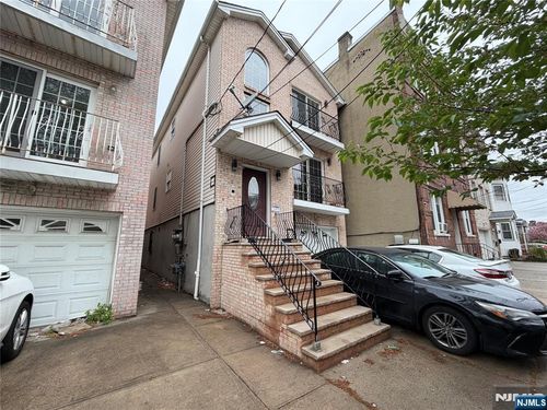 5 Skillman Ave, Jersey City, NJ, 07306-5109 | Card Image