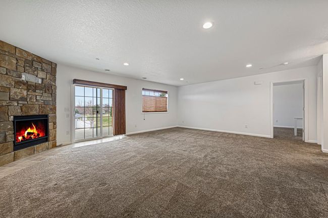 32 Family room_lower.jpg | Image 33