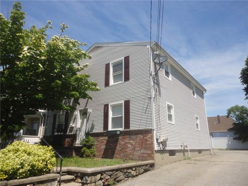 2-652 Armistice Blvd, Pawtucket, RI, 02861-2709 | Card Image