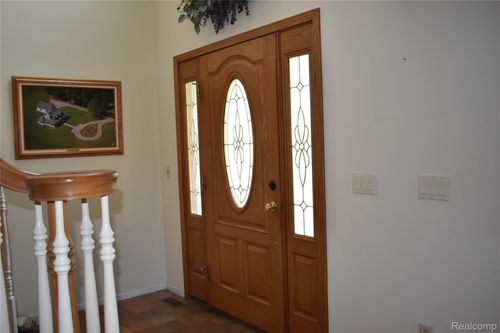 9701 Roberts Rd, Gregory, MI, 48137-9535 | Card Image