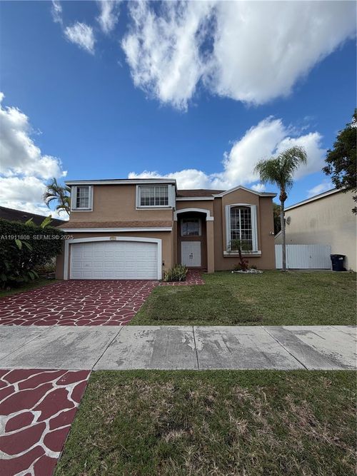 0-9884 Sw 154th Ct, Miami, FL, 33196-3893 | Card Image