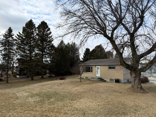 3311 Whistle Ln, Two Rivers, WI, 54241-9209 | Card Image