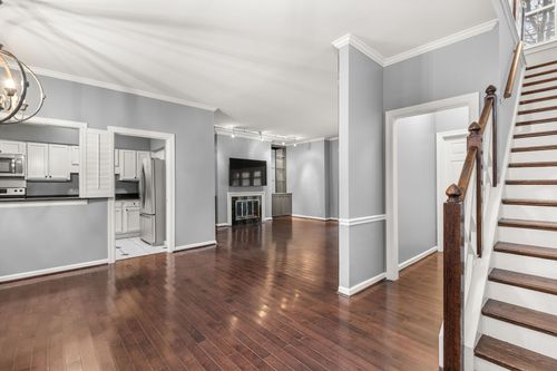 201 Westchase Dr, Nashville, TN, 37205-4719 | Card Image