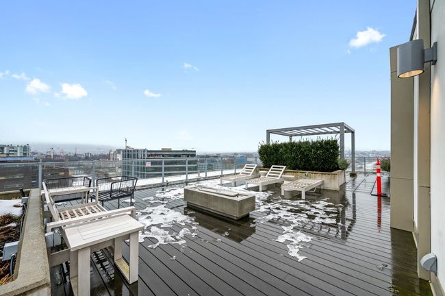View of wooden terrace | Image 22