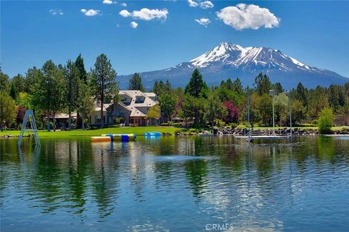 15733 Juniper Peak Rd, Weed, CA, 96094 | Card Image