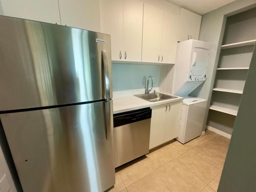 apt-414-225 S Tropical Trl, Merritt Island, FL, 32952-4875 | Card Image